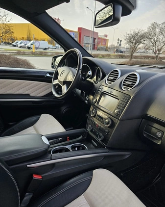 Mercedes-Benz GL cena 132000 przebieg: 124500, rok produkcji 2012 z Kałuszyn małe 562